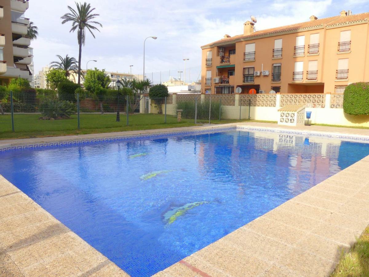 トレモリノスDuplex La Carihuela 1ª Linea De Playa Apartamento Costa Del Solアパートメント エクステリア 写真